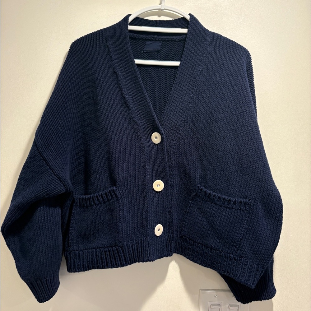 Babaa No 22 Cotton Cardigan in Navy